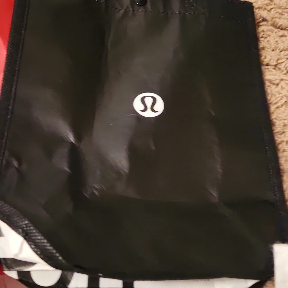 lululemon athletica Black, Red and White Tote Bags Total Of 4 - Picture 5 of 6